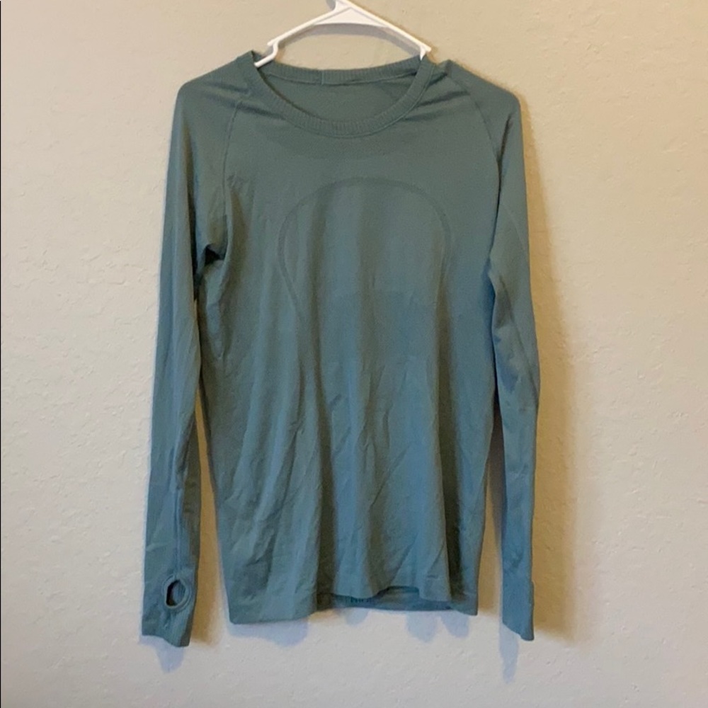 Lululemon Swifts Tech